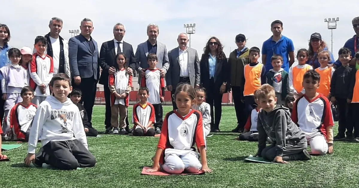 Bursa Gemlik’te 6 bin öğrenci geleneksel oyunlarla buluştu