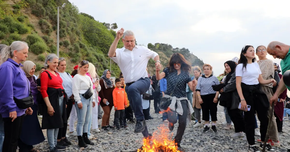 Bursa Mudanya’da bahar Tirilye sahilinde coşkuyla karşılandı