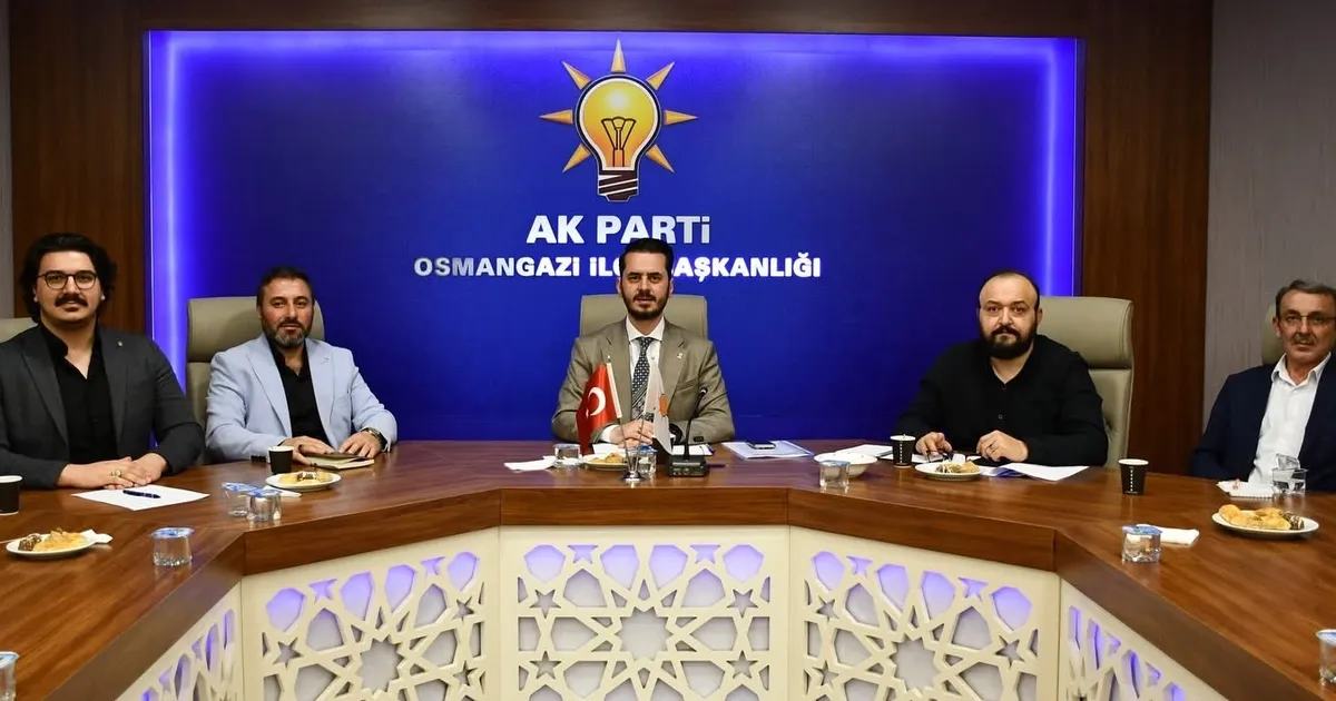 Bursa Osmangazi’de AK Parti Mahalle Başkanlarıyla buluştu