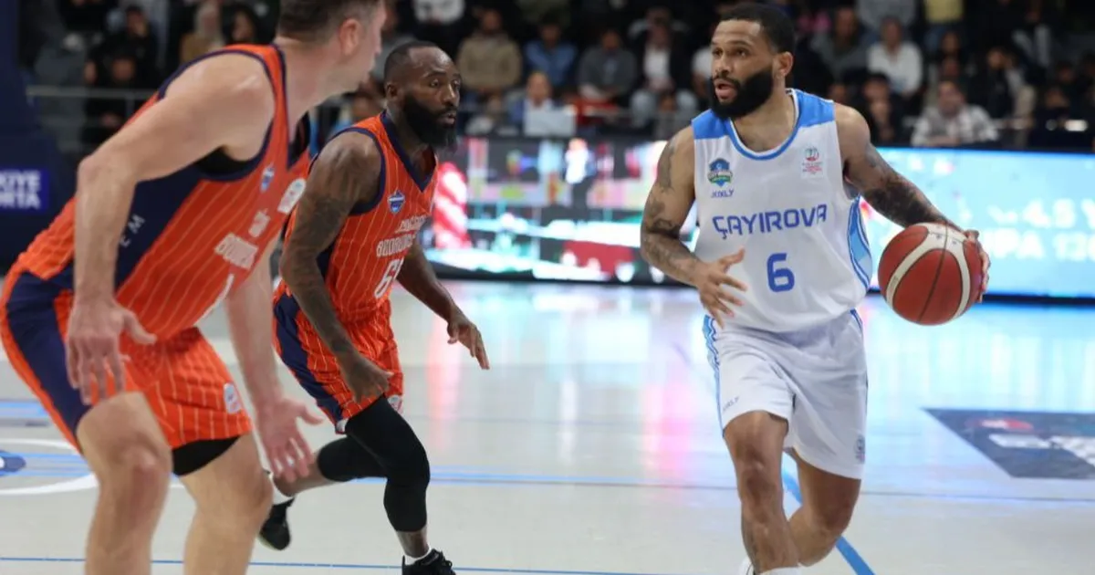 Çayırova Belediyesi, yarı finale yükseldi
