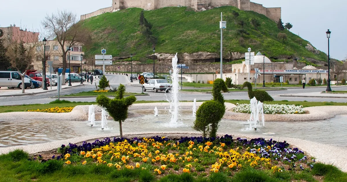  Gaziantep’te tarihi bölgede otopark sorununa pratik çözüm!