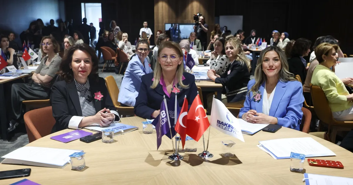 İstanbul Bakırköy’de kadınlar için ‘güvenli yaşam’ çalıştayı