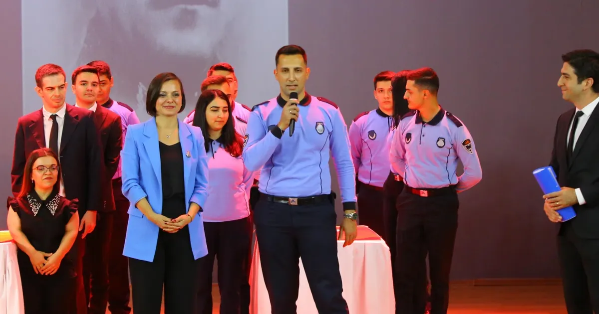 İzmir Karabağlar’da aday memurlar yemin etti