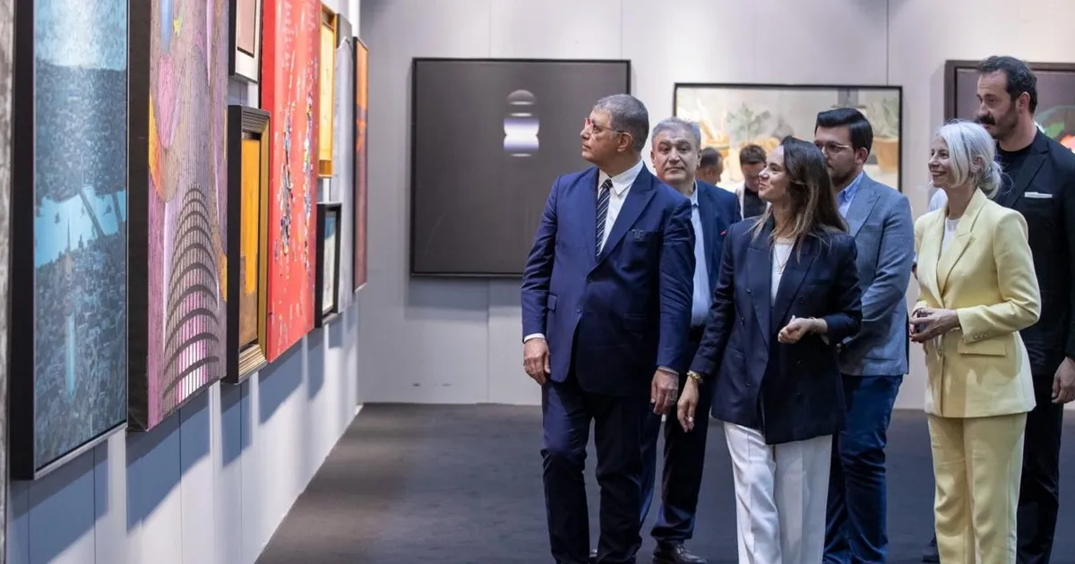 İzmir Sanat ve Antika Fuarı kapılarını açtı