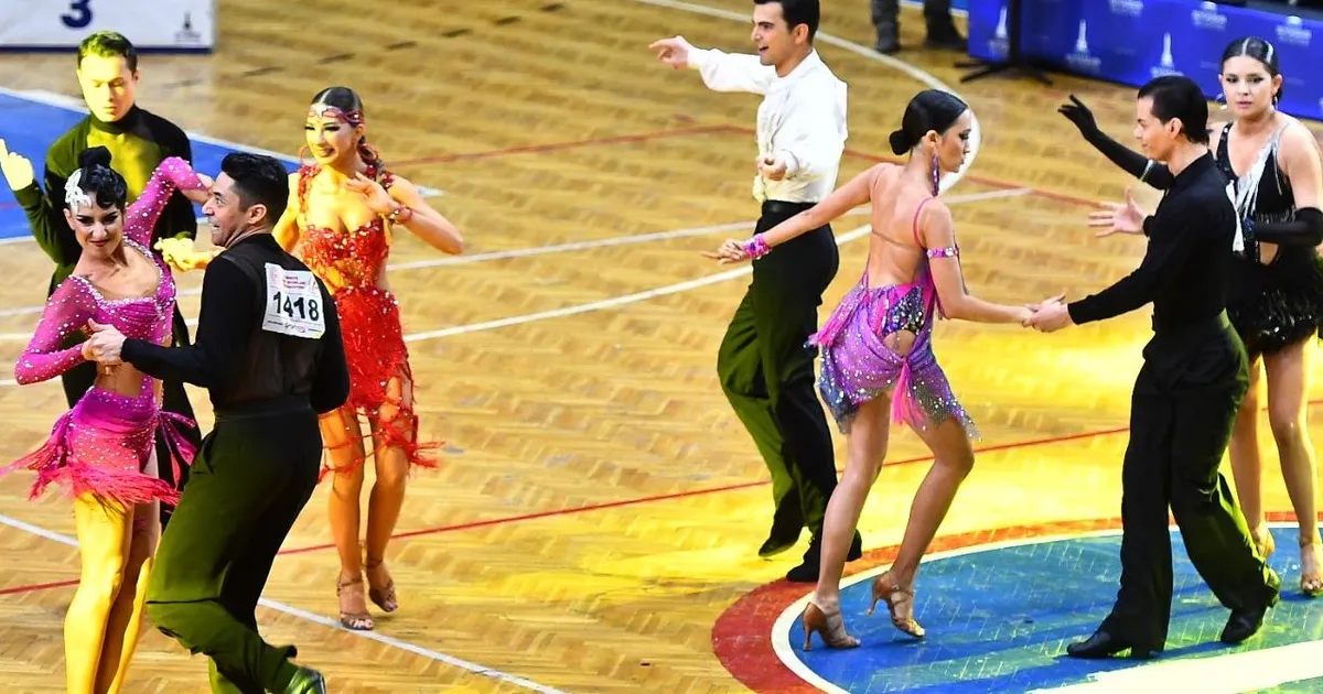 İzmir’de dansçıların kıyasıya rekabeti