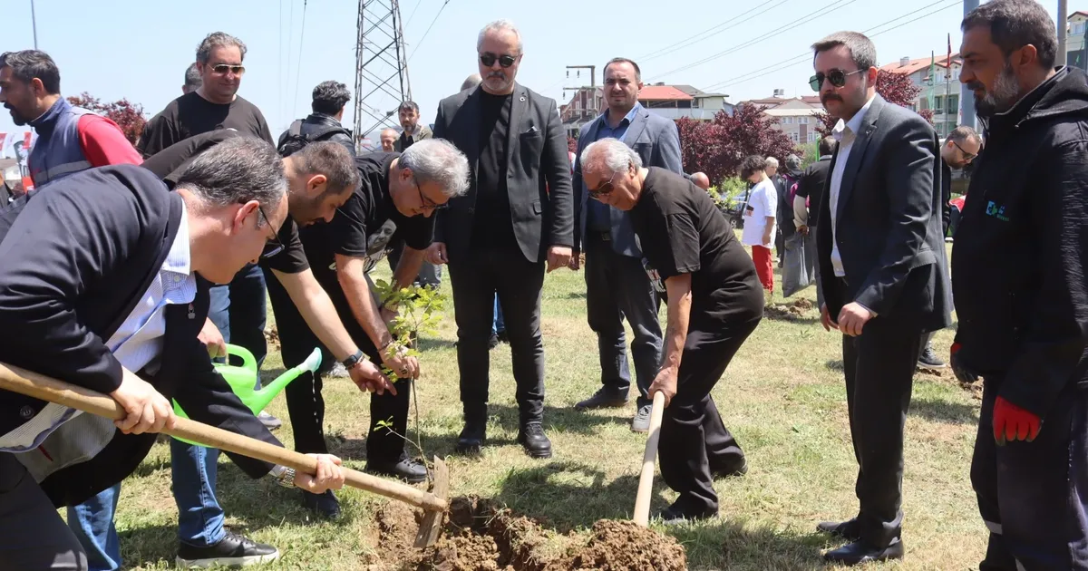 İzmit’te Prof. Dr. Ümit Özdağ Hatıra Ormanı