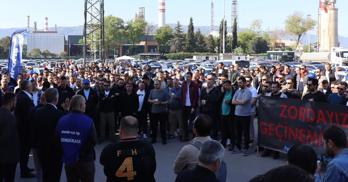 İzmit’te TÜPRAŞ işçilerine sıcak destek