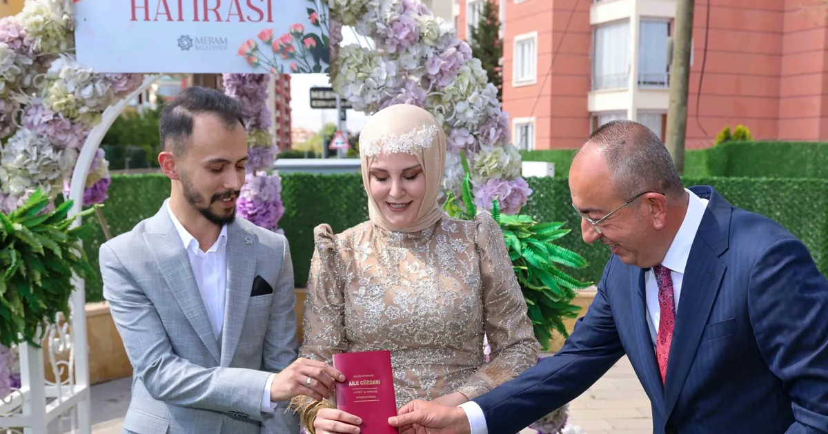 Konya Meram’da 42 çift ‘5.5.2025’te ‘Evet’ dedi