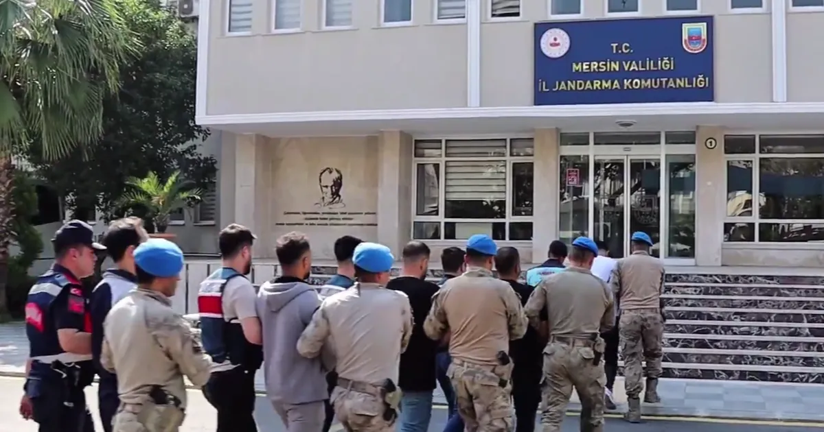 Mersin’de dev uyuşturucu operasyonu… 112 torbacı yakalandı!
