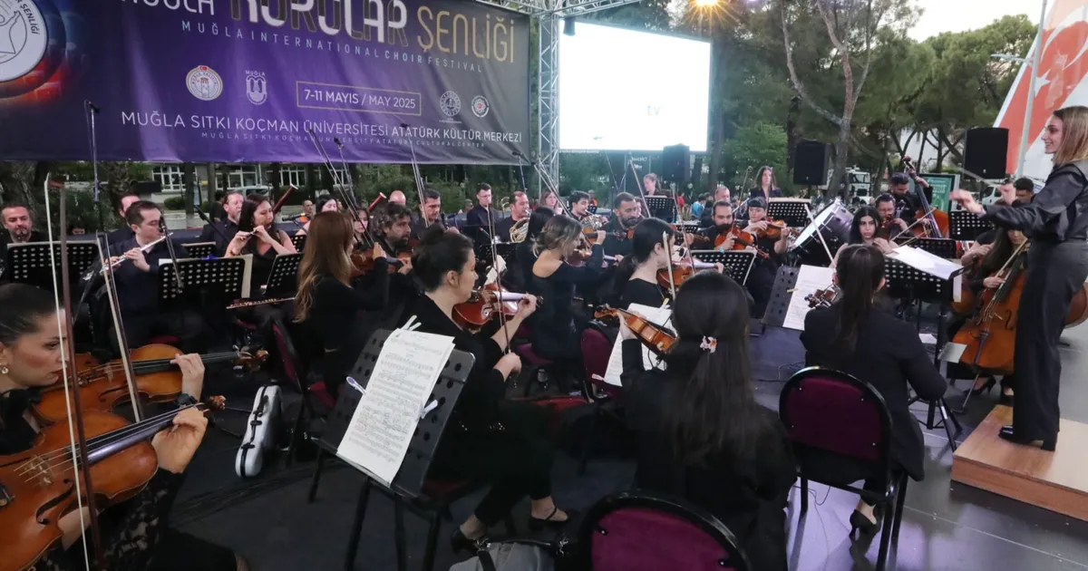 Muğla korolar şenliği görkemli bir açılışla başladı