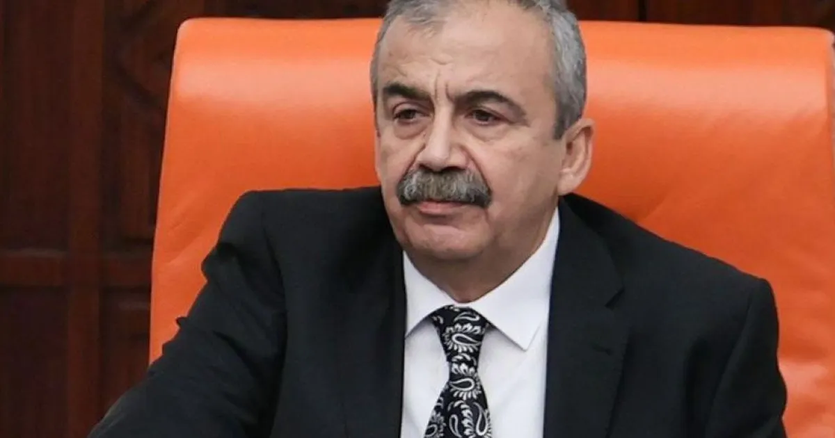 Sırrı Süreyya Önder hayatını kaybetti!