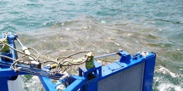 Bursa Büyükşehir'den deniz temizliği