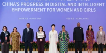 Peng Liyuan'dan kadınlar ve kız çocukları için teknoloji çağrısı